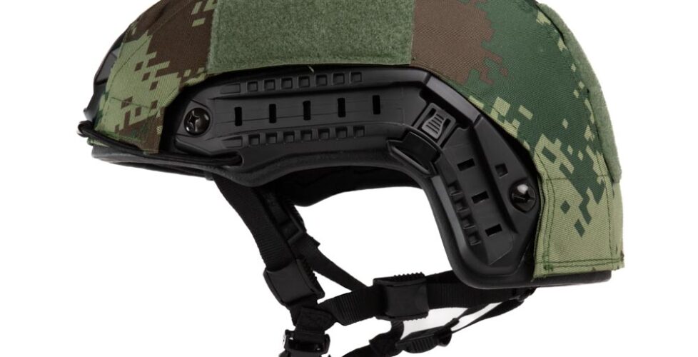 FAST digital camouflage ballistic helmet by CANARMOR (3) Canadian